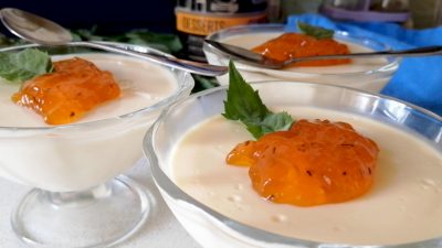 Сметанный десерт с ванилью