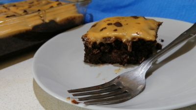 Брауни из овсяной муки с кабачками и фруктовым пюре