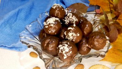 Тыквенные конфеты со сливочным сыром в шоколадной помадке