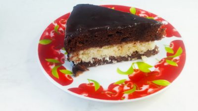Шоколадный бисквитный торт Баунти с кокосовой начинкой