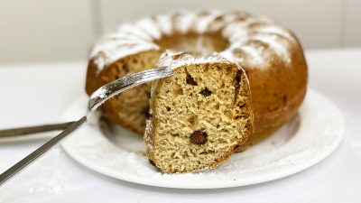 Пирог из детства с вареньем на кефире