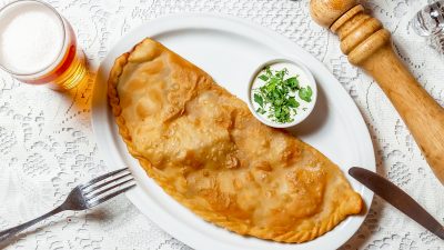 Чебуреки на виски с фаршем
