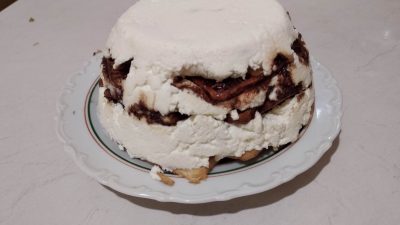 Творожная паска с печеньем и какао без выпечки