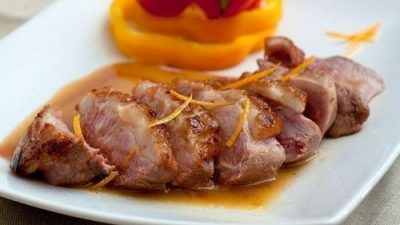 Утиная грудка в густом апельсиновом соусе