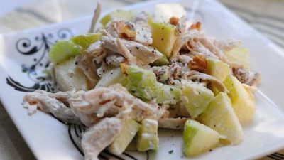«Вальдорфский» салат с грецким орехом