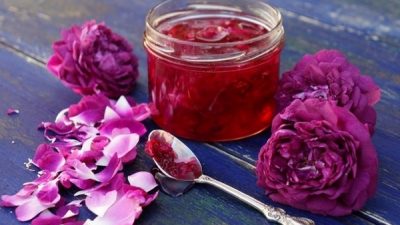 Варенье с лимоном из лепестков розы