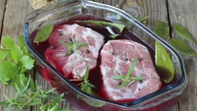 Винный маринад для говядины с розмарином