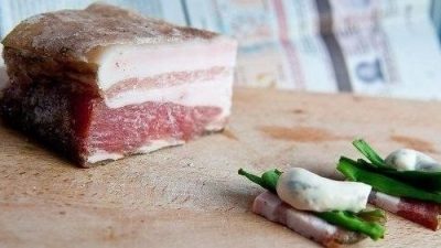 Вкусное домашнее сало с чесноком