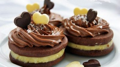 Вкусное шоколадное печенье с кокосом