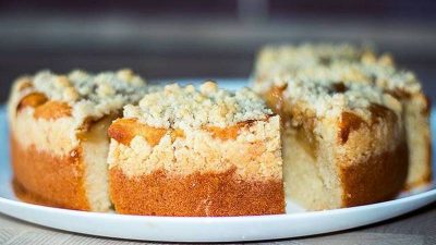 Вкусный пирог «Яблоки в карамели»