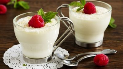 Воздушный молочный десерт для детей