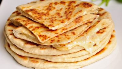 Хачапури с сырной начинкой сулугуни