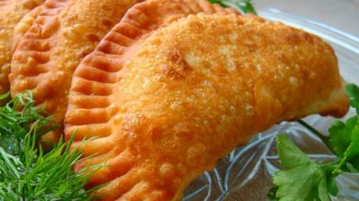 Хрустящие чебуреки с мясной начинкой