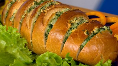 Хрустящий батон с чесноком и сыром
