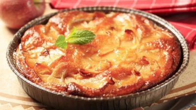 Яблочная шарлотка из духовки