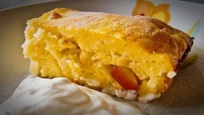 Яблочно-банановая творожная запеканка