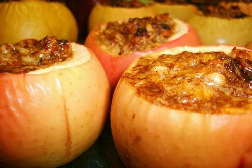 Как приготовить запеченные яблоки с медом и корицей