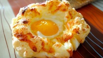 Яичные гнездышки с сыром