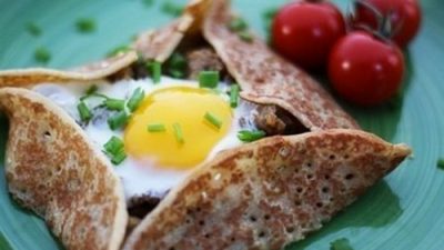 Яйцо в блинном конвертике