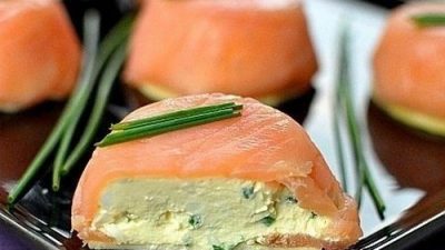 Закуска из копченого лосося и сливочного сыра