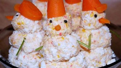 Закуска «Крабовые снеговики» с кукурузой