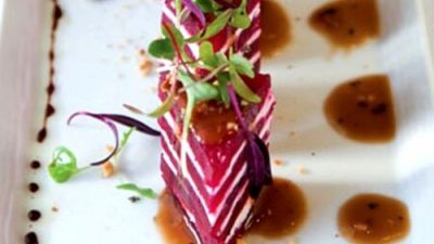 Закуска новогодняя из свеклы и сыра