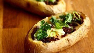 Закусочный картофель с беконом