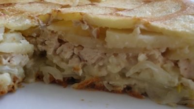 Заливной пирог с картофелем и курочкой