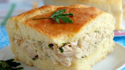 Заливной пирог с курицей и отрубями