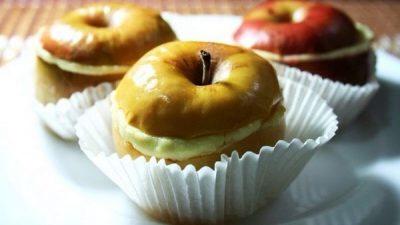 Запеченные яблоки с творожным кремом