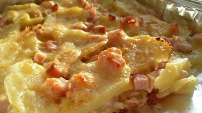 Запеченный картофель с карбонадом и сыром