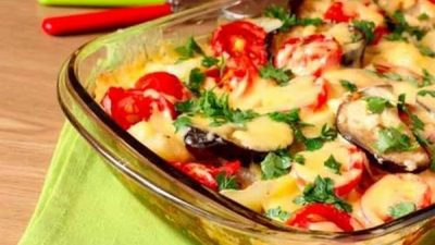 Запеканка из баклажанов с сыром и помидорами