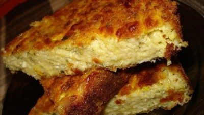 Запеканка из кабачков с зерненым творогом и сыром