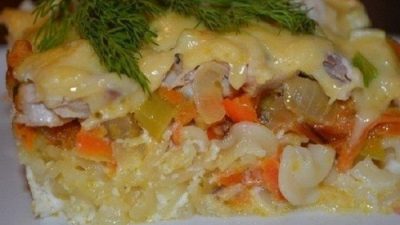 Запеканка из макарон с овощами и куриным мясом