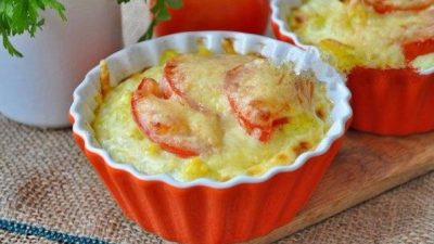 Запеканка с цветной капустой, помидорами и сыром