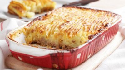 Запеканка с фаршем, помидорами и картофелем