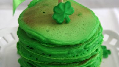Зеленые панкейки ко Дню св. Патрика