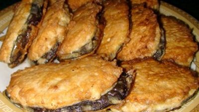Жареные баклажаны под куриным фаршем