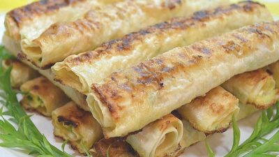 Жареный лаваш с сырной начинкой