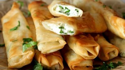 Жареный тонкий лаваш с сыром