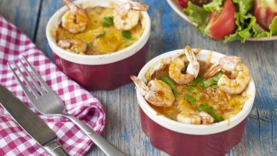 Жульен из морепродуктов с белым вином