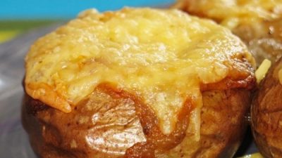 Жульен из шампиньонов в картофеле