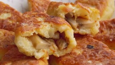 Зразы из картофеля с грибной начинкой